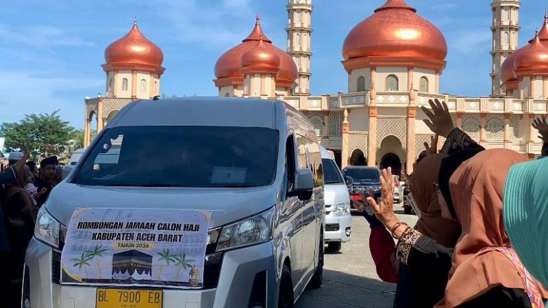 Jemaah Haji Kabupaten Aceh Barat menuju ke Kota Banda Aceh, (Ist).
