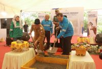 Pj Bupati Aceh Barat, Mahdi Efendi saat Groundbreaking Klinik Media Djaya. (Diskominsa).