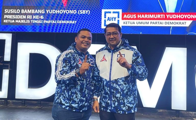 
Teuku Rifky Harsya dan Mahlil Yulian Winda saat bersua Foto disalah satu pertemuan (Photo : Ist
