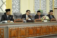 Dewan Perwakilan Rakyat Kota (DPRK) Banda Aceh, menggelar rapat Paripurna dengan agenda Penyampaian Penjelasan dan Penyerahan Rancangan Qanun (Raqan) APBK Banda Aceh Tahun Anggaran.foto ist