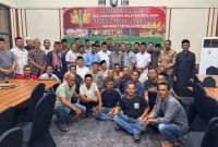 Silaturahmi Komite Peralihan Aceh (KPA) kabupaten Aceh barat Buka Bersama di Salah satu Hotel Meuligoe Meulaboh, turut dihadiri tokoh tokoh petinggi KPA. Dok ist