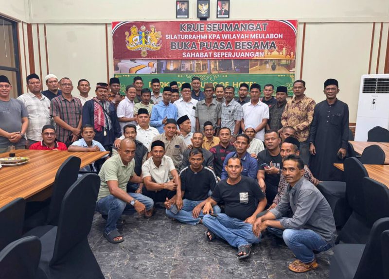 Silaturahmi Komite Peralihan Aceh (KPA) kabupaten Aceh barat Buka Bersama di Salah satu Hotel Meuligoe Meulaboh, turut dihadiri tokoh tokoh petinggi KPA. Dok ist